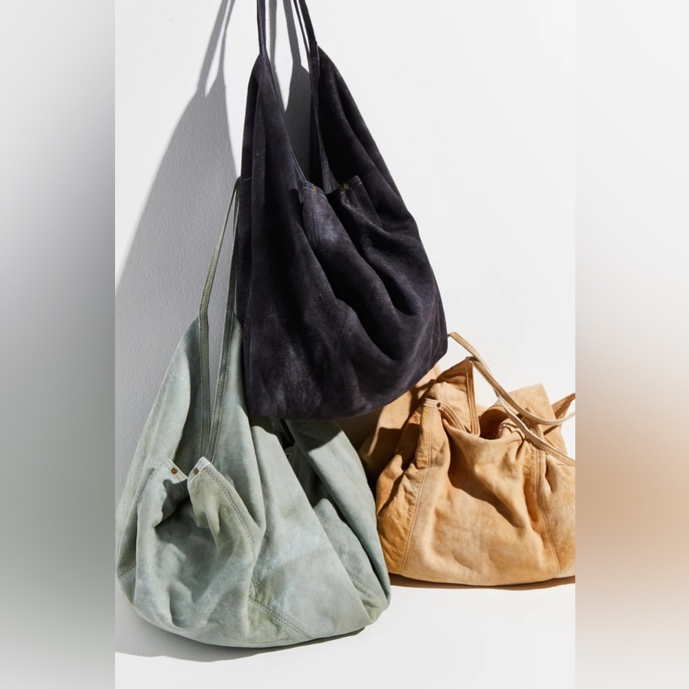 🆕FREE PEOPLE Suede Hobo Bag - Picture 2 of 9